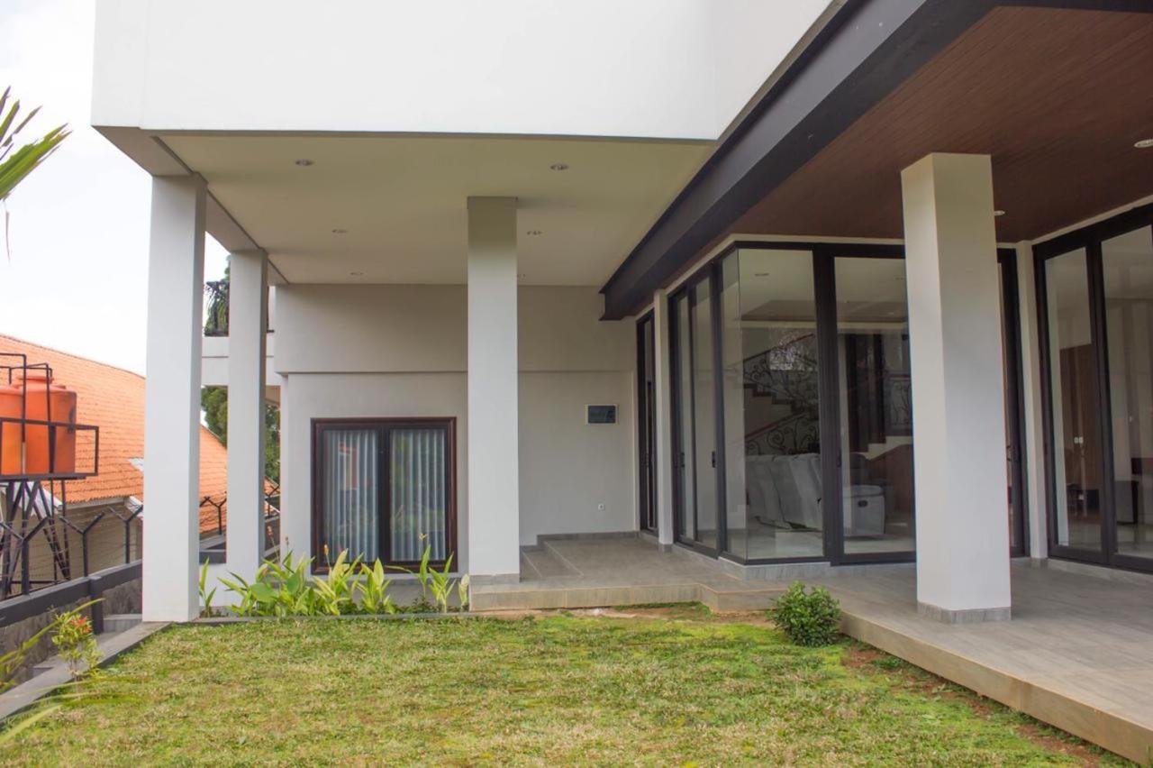 Villa Dago Pakar Bandung Extérieur photo